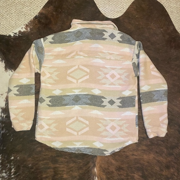 Tribal Pattern Button-Up Shirt - Picture 3 of 3